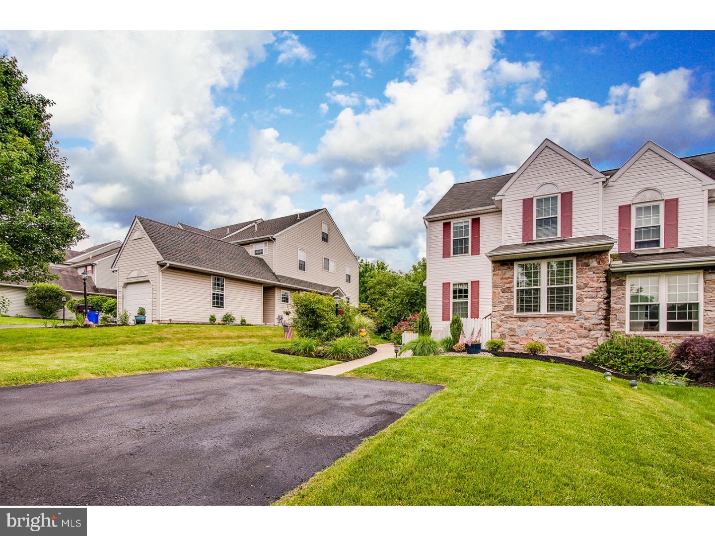 28 Country Road Perkasie, PA 18944 - Photo 2 of 24 Gallery Image 2