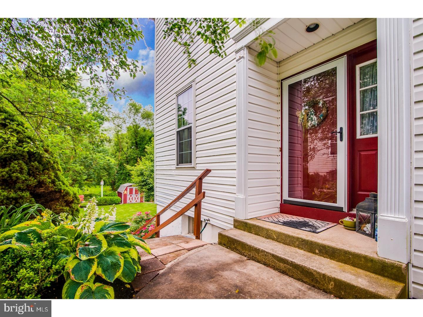 28 Country Road Perkasie, PA 18944 - Photo 3 of 24 Gallery Image 3