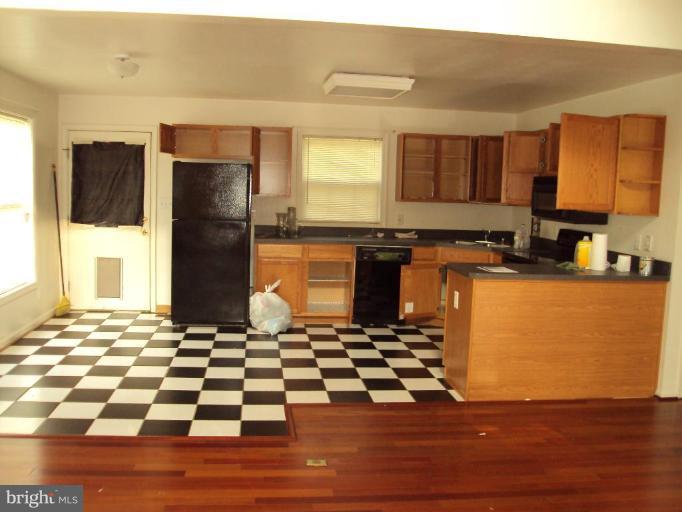 8427 Passapatanzy Road King George, VA 22485 - Photo 2 of 12 Kitchen