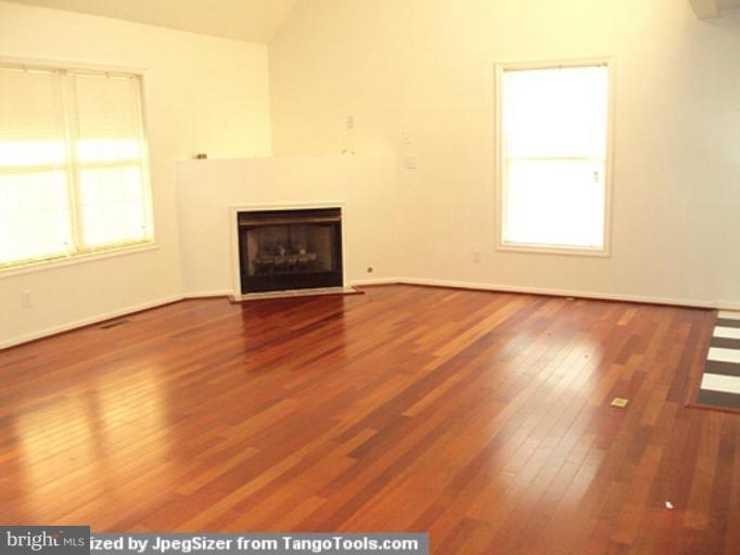 8427 Passapatanzy Road King George, VA 22485 - Photo 3 of 12 Family Room