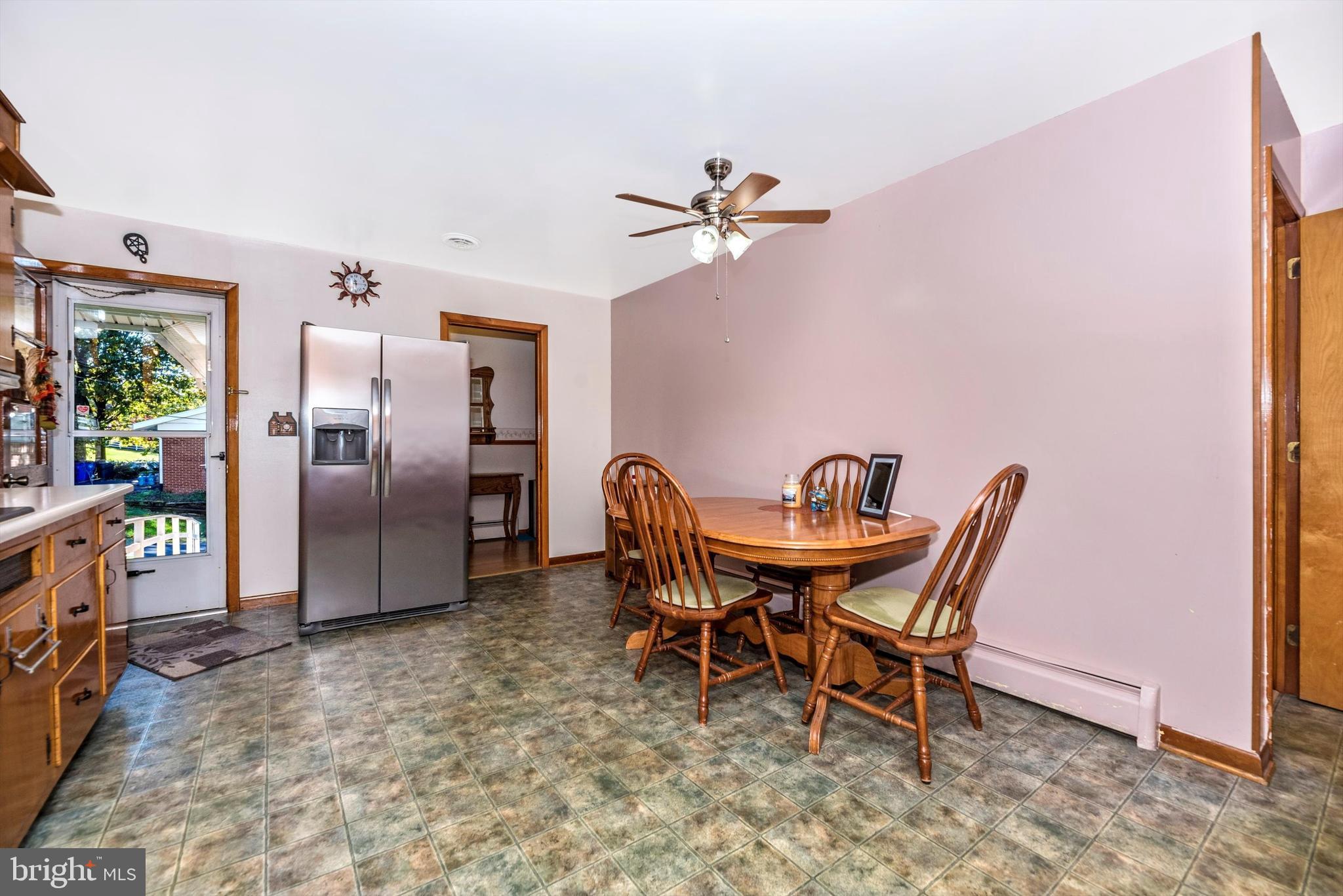 10329 Old Annapolis Road Frederick, MD 21701 - Photo 7 of 27 Dining Area