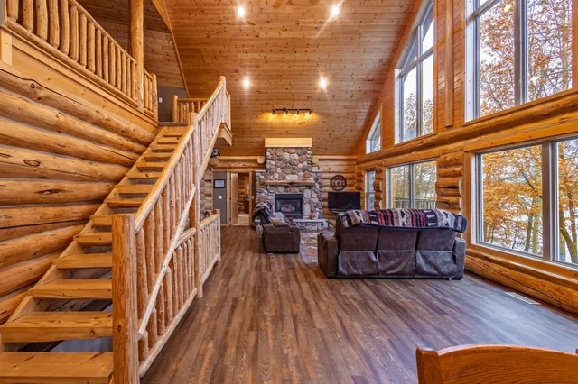 $1,299,800 | 3005 West Lake Jessie Drive, Alexandria, MN 56308