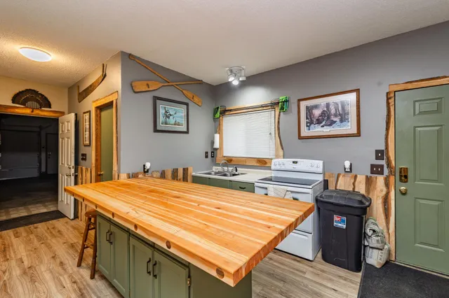 $1,299,800 | 3005 West Lake Jessie Drive, Alexandria, MN 56308