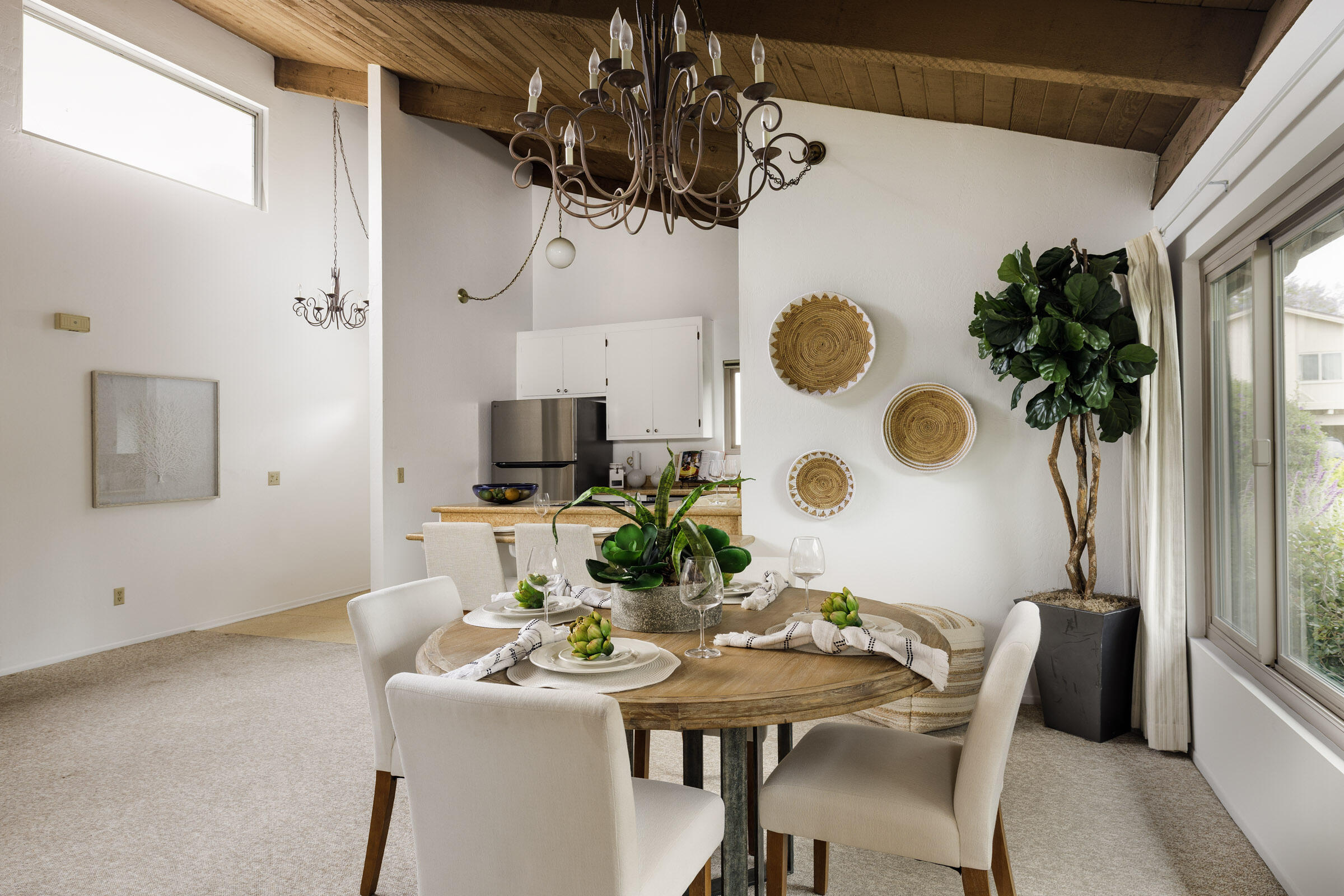 57 North San Marcos Road, Unit A Santa Barbara, CA 93111 - Photo 4 of 18 Dining