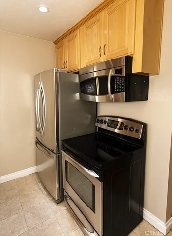 $3,190 | 1108 Camino Real, Unit 508, Redondo Beach, CA 90277