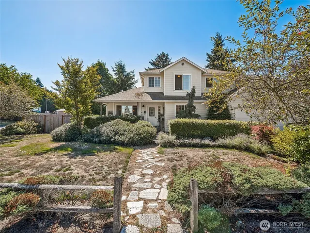 $775,000 | 16328 37th St Court East, Lake Tapps, WA 98391