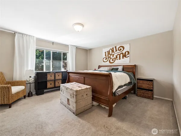 $720,000 | 16328 37th St Court East, Lake Tapps, WA 98391