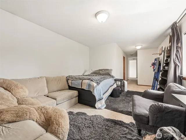 $775,000 | 16328 37th St Court East, Lake Tapps, WA 98391