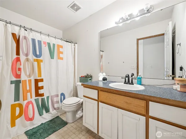 $720,000 | 16328 37th St Court East, Lake Tapps, WA 98391