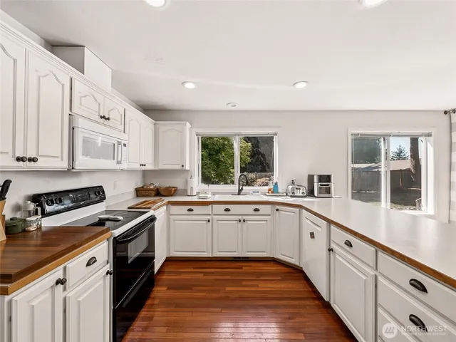 $775,000 | 16328 37th St Court East, Lake Tapps, WA 98391