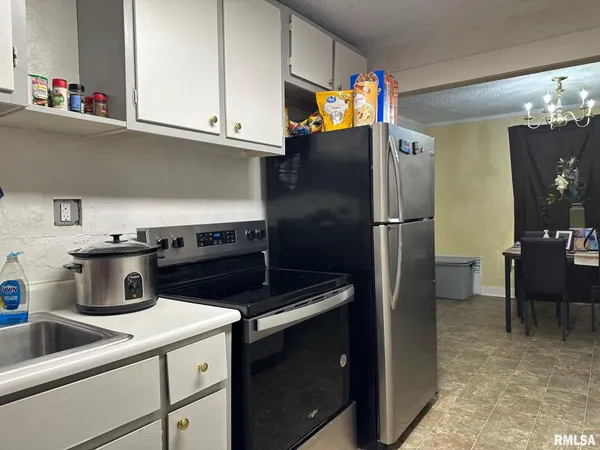 $107,000 | 432 North Daniels Avenue, Springfield, IL 62702