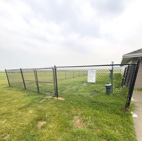 $1,130 | 1901 Pirate Drive, Unit 306, Crookston, MN 56716