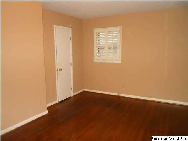 1040 Hagwood Road Birmingham, AL 35235 - Photo 9 of 16 Gallery Image 9