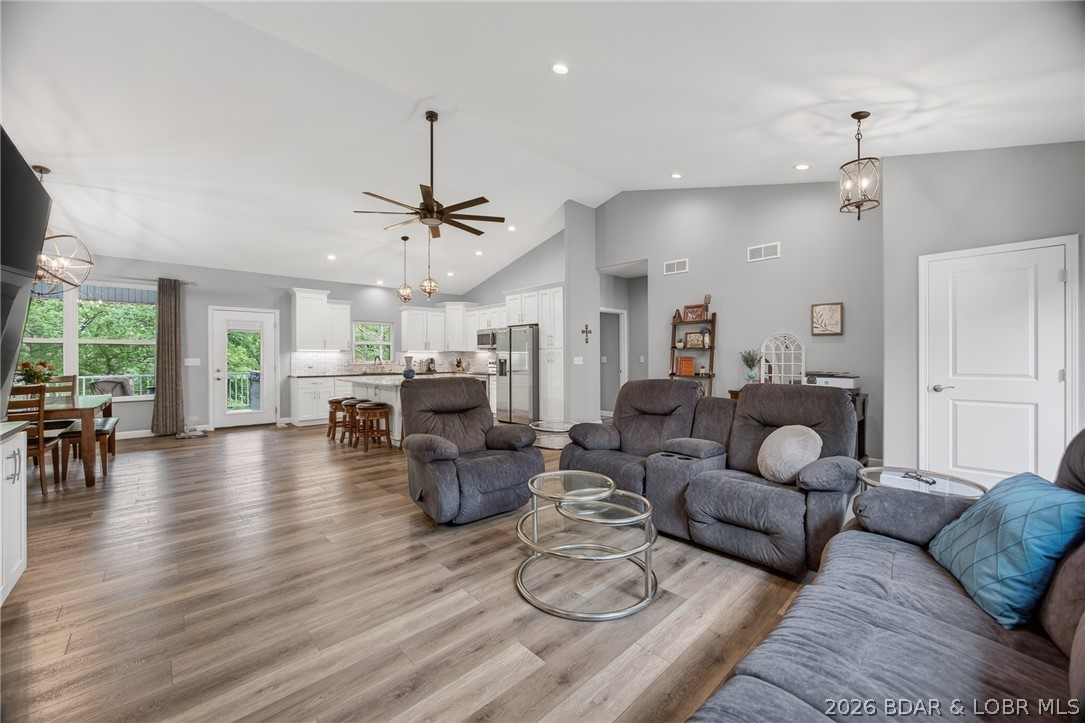 610 Cornett Branch Road Four Seasons, MO 65049 - Photo 2 of 59