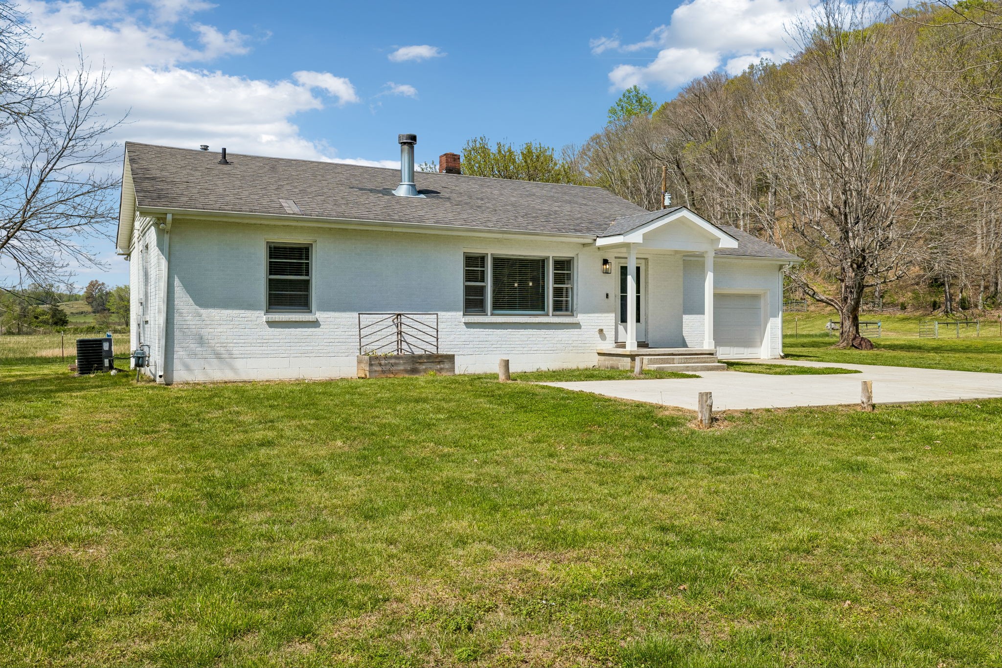 570 Piney Road Dickson, TN 37055 - Photo 3 of 63