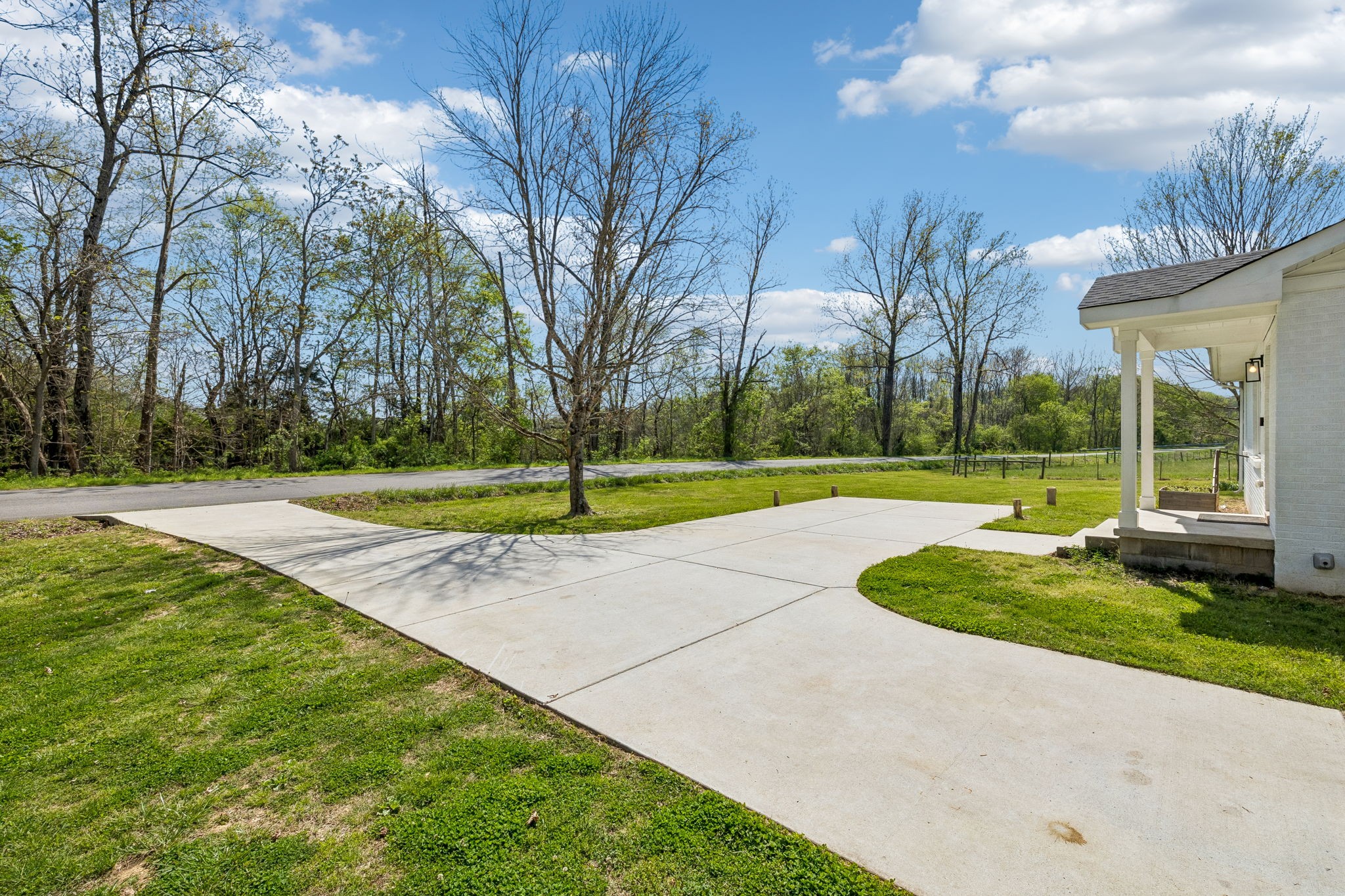 570 Piney Road Dickson, TN 37055 - Photo 4 of 63