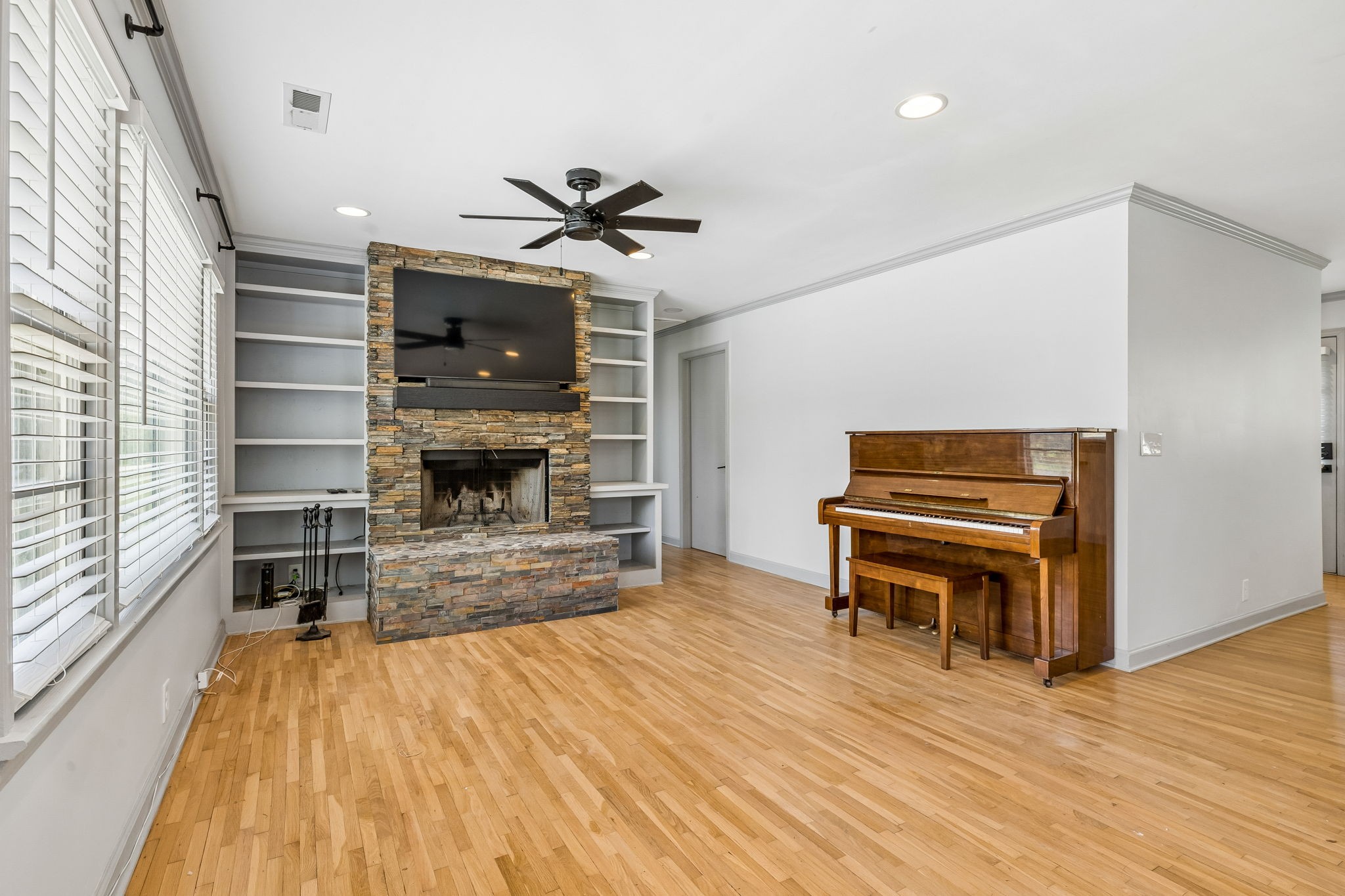 570 Piney Road Dickson, TN 37055 - Photo 5 of 63