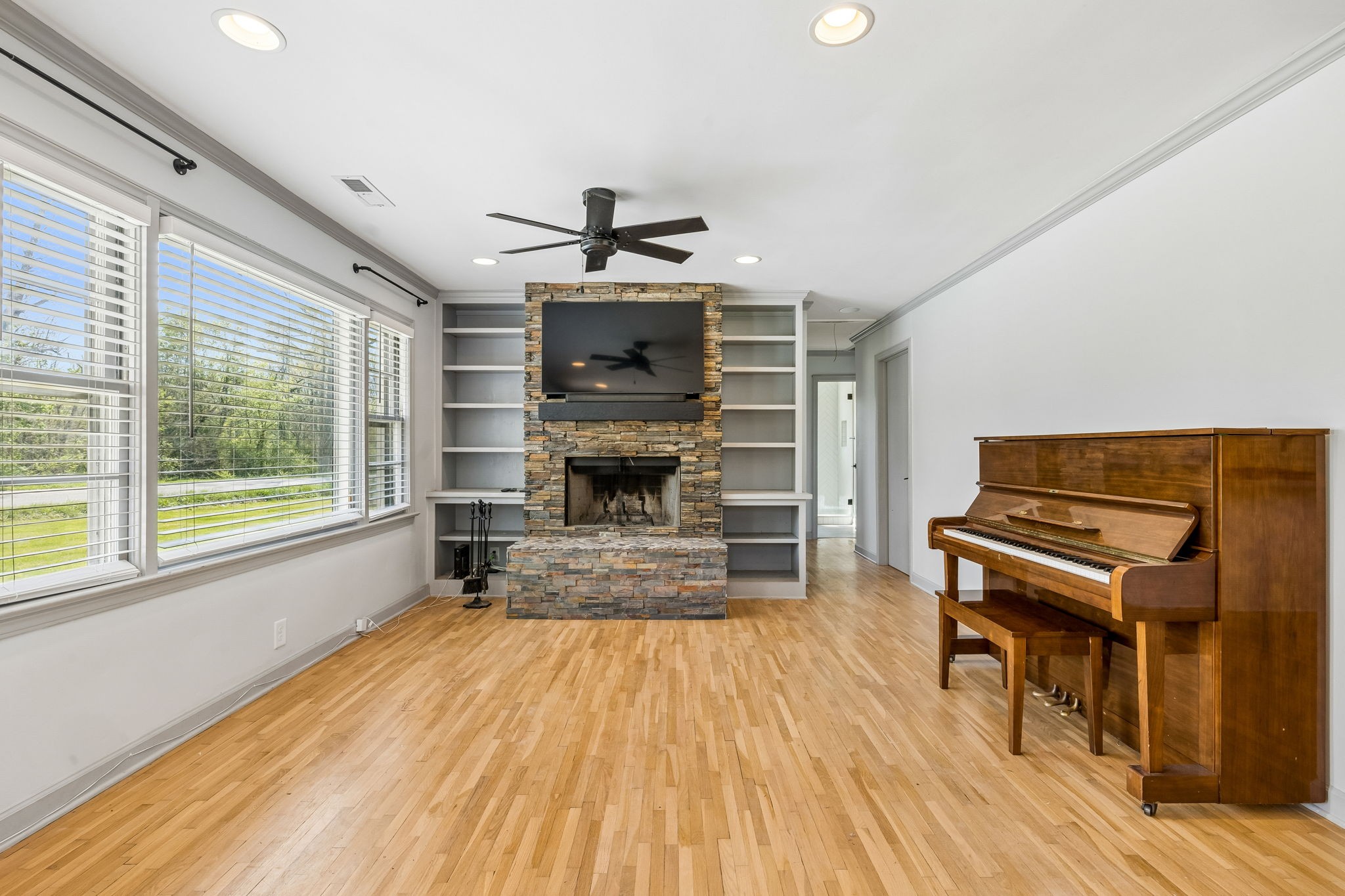 570 Piney Road Dickson, TN 37055 - Photo 6 of 63