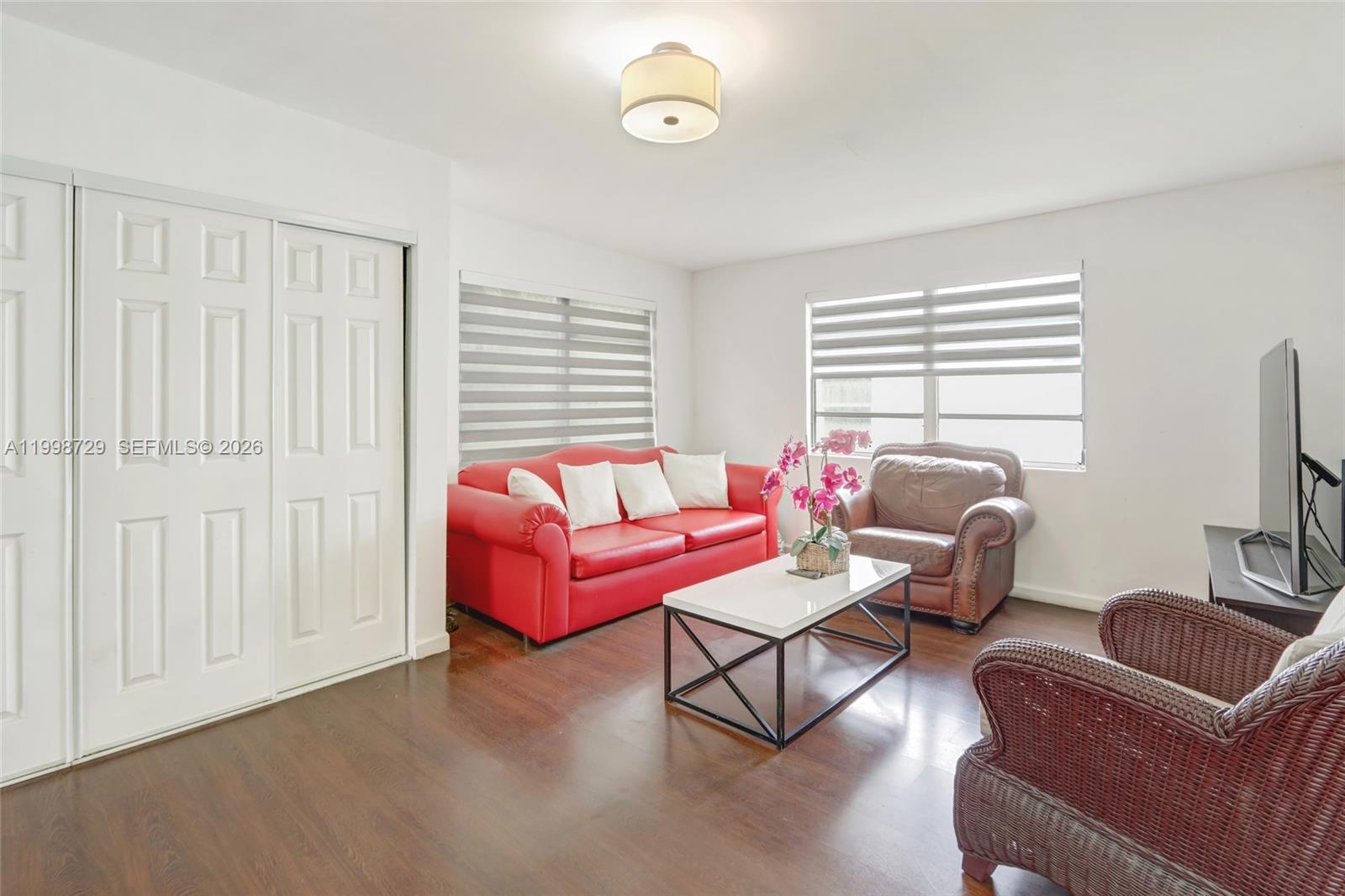 6871 Southwest 37th Street Miami, FL 33155 - Photo 6 of 20