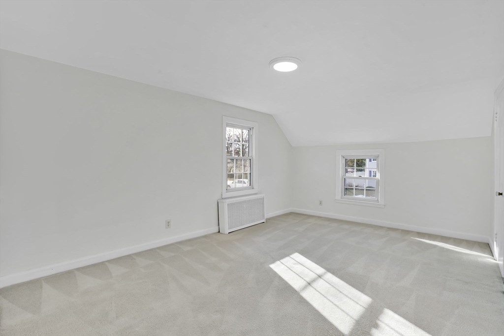 231 Dayton Street Springfield, MA 01118 - Photo 21 of 28