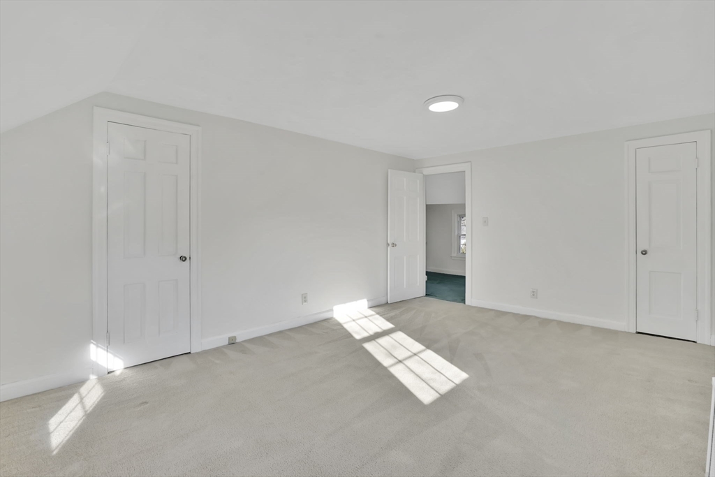 231 Dayton Street Springfield, MA 01118 - Photo 22 of 28