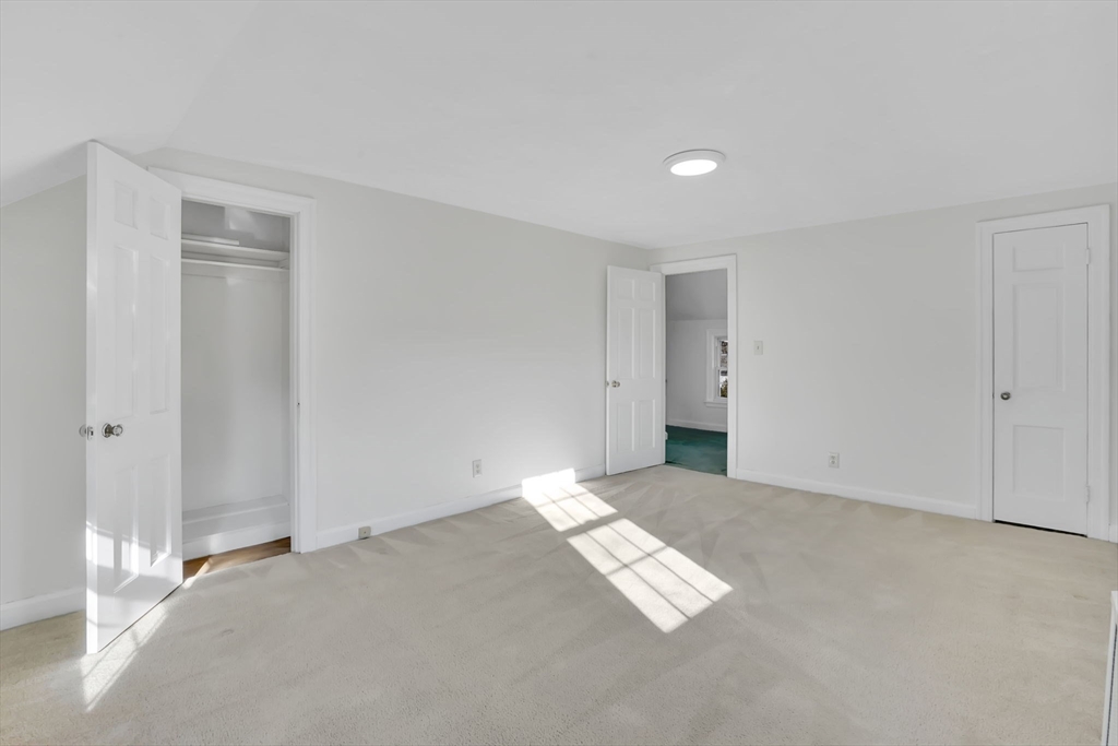 231 Dayton Street Springfield, MA 01118 - Photo 23 of 28