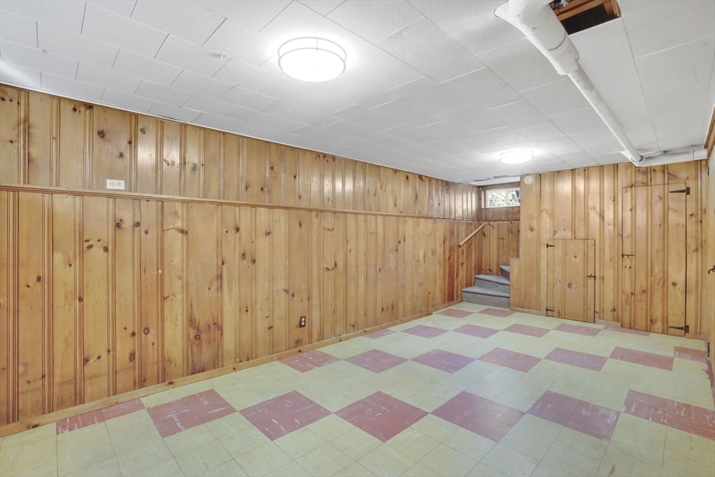 231 Dayton Street Springfield, MA 01118 - Photo 25 of 28