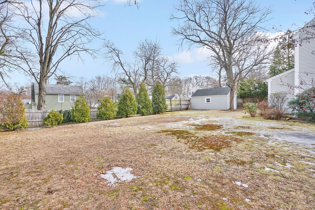 231 Dayton Street Springfield, MA 01118 - Photo 27 of 28