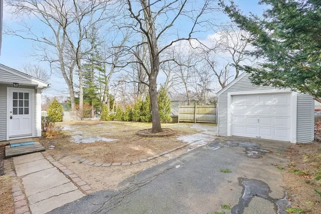 $275,000 | 231 Dayton Street, Springfield, MA 01118