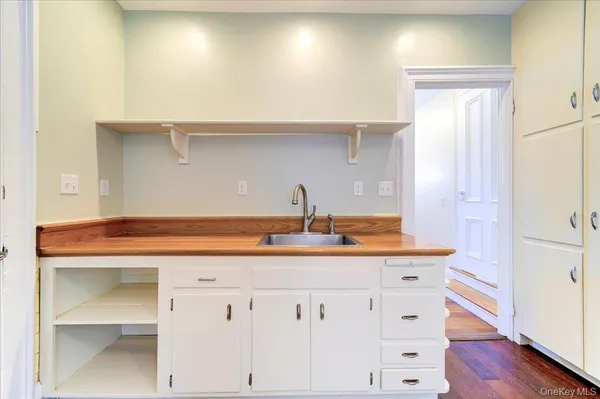 $499,000 | 25 Balding Avenue, Poughkeepsie, NY 12601