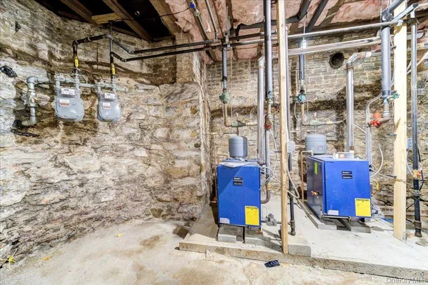 $499,000 | 25 Balding Avenue, Poughkeepsie, NY 12601