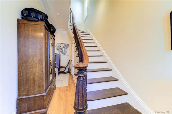 $499,000 | 25 Balding Avenue, Poughkeepsie, NY 12601