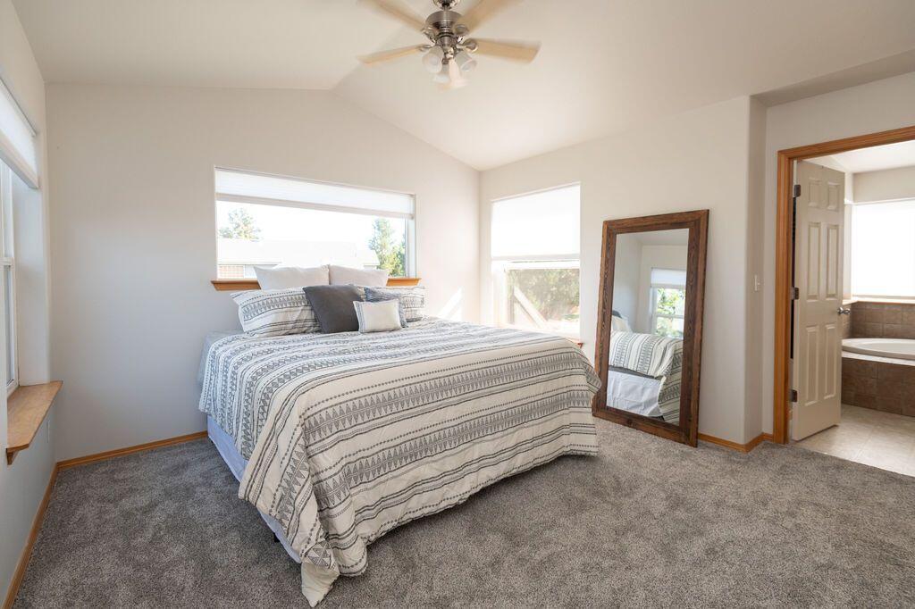 2781 Northeast Wells Acres Road Bend, OR 97701 - Photo 17 of 24 WA21