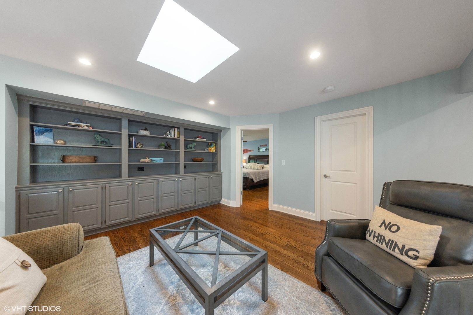 6 Bel Aire Court Burr Ridge, IL 60527 - Photo 22 of 37 a living room with furniture and window