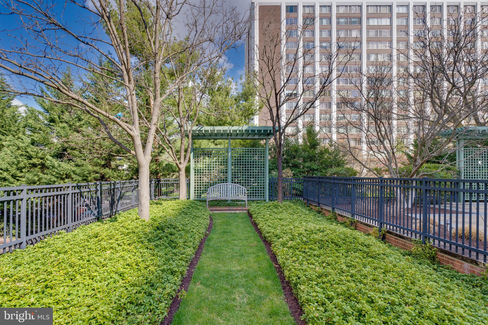11700 Old Georgetown Road, Unit 1604 North Bethesda, MD 20852 - Photo 28 of 41 a view of a backyard with a garden
