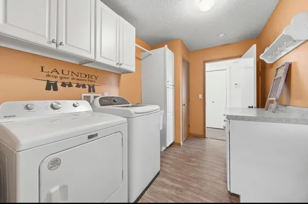 $499,900 | 141 Fairlawn Avenue East, Winsted, MN 55395