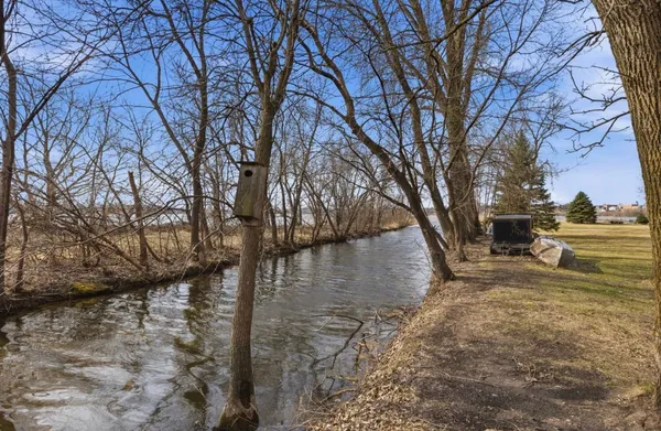 $499,900 | 141 Fairlawn Avenue East, Winsted, MN 55395