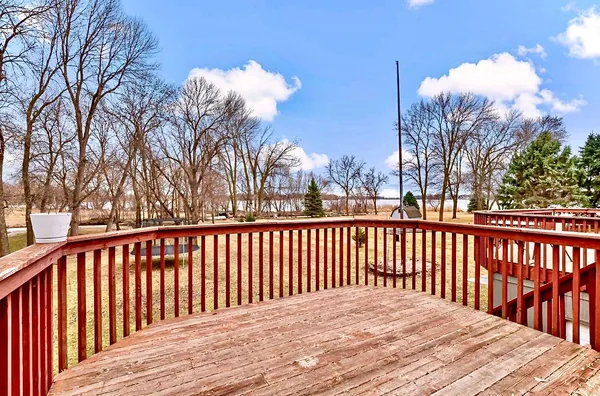 $499,900 | 141 Fairlawn Avenue East, Winsted, MN 55395