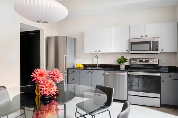 $3,175 | 1060 Broadway, Unit 2, Somerville, MA 02144
