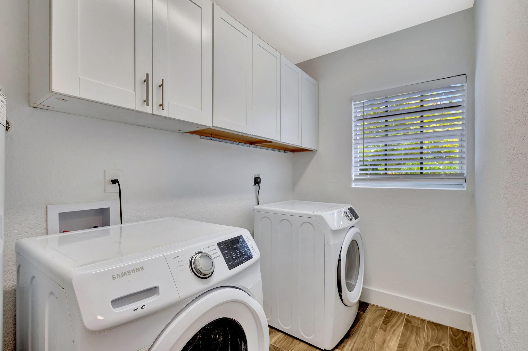 1075 West 30th Street Riviera Beach, FL 33404 - Photo 13 of 66 9eb34d07-b0a4-4875-abe0-73bb00599f36