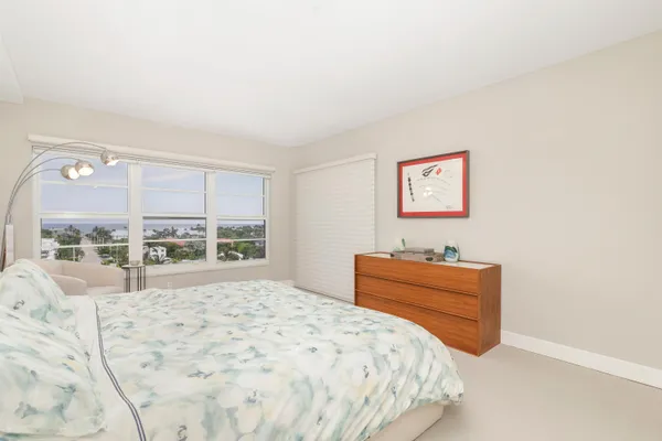 $1,300,000 | 400 Seasage Drive, Unit 806, Delray Beach, FL 33483