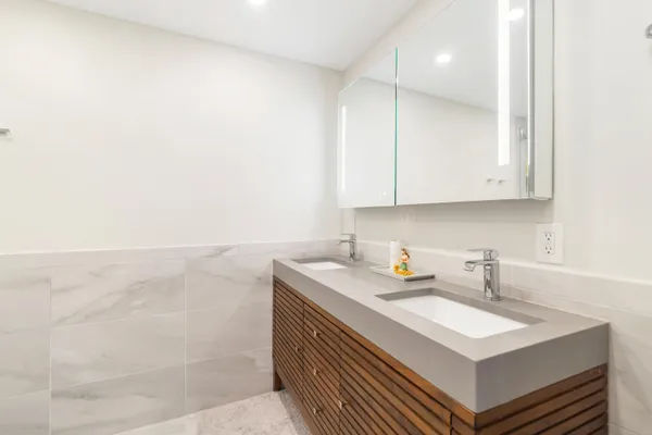 $1,300,000 | 400 Seasage Drive, Unit 806, Delray Beach, FL 33483