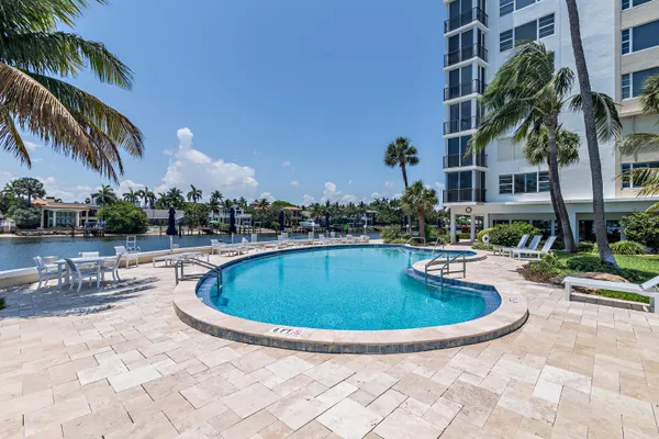 $1,300,000 | 400 Seasage Drive, Unit 806, Delray Beach, FL 33483
