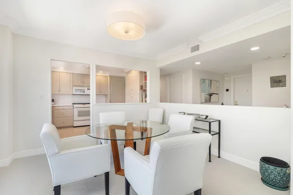 $1,300,000 | 400 Seasage Drive, Unit 806, Delray Beach, FL 33483
