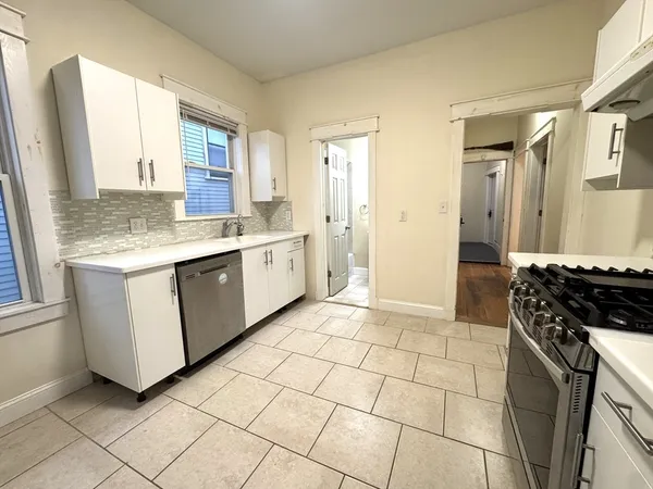 $3,400 | 24 Weld Hill Street, Unit 2, Boston, MA 02130