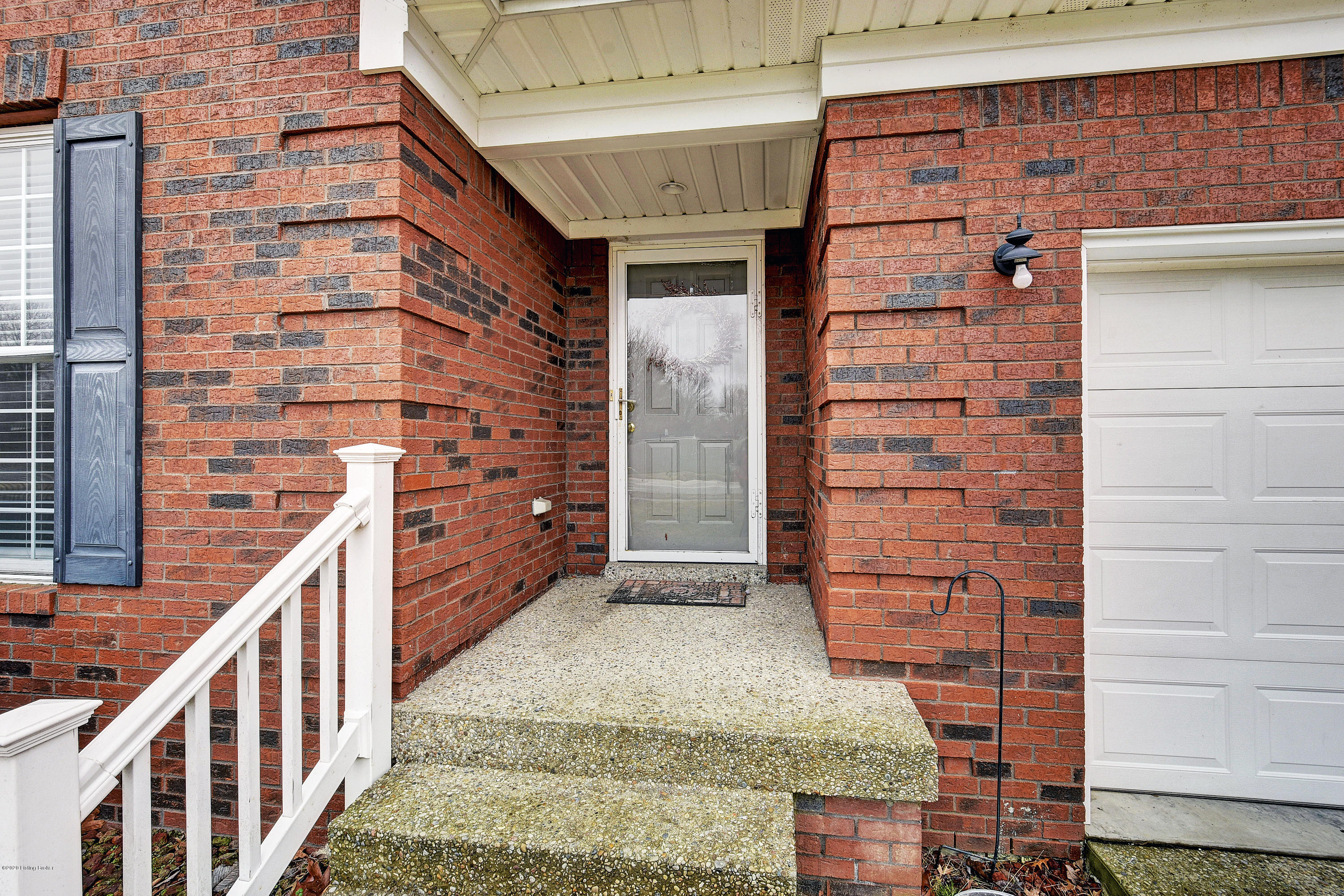6902 Barbrook Road Louisville, KY 40258 - Photo 8 of 27 _DSC2389_90_91_92_93