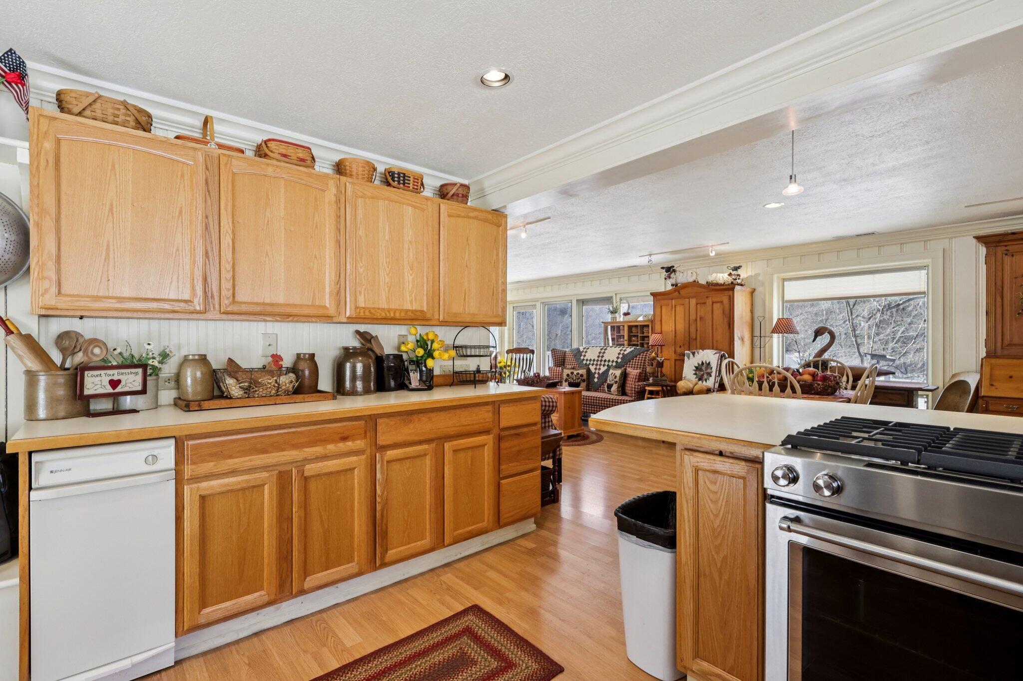 27720 Norris Road Tippecanoe, OH 44699 - Photo 13 of 70 26-web-or-mls-27720 Norris Rd-S2101-026r