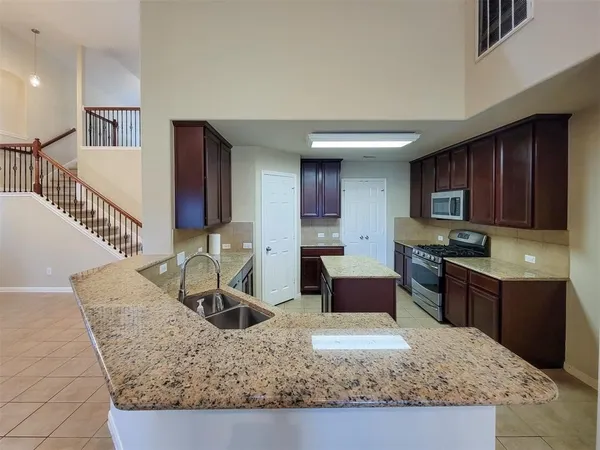 $2,945 | 2913 Perdido Bay Lane, Pearland, TX 77584