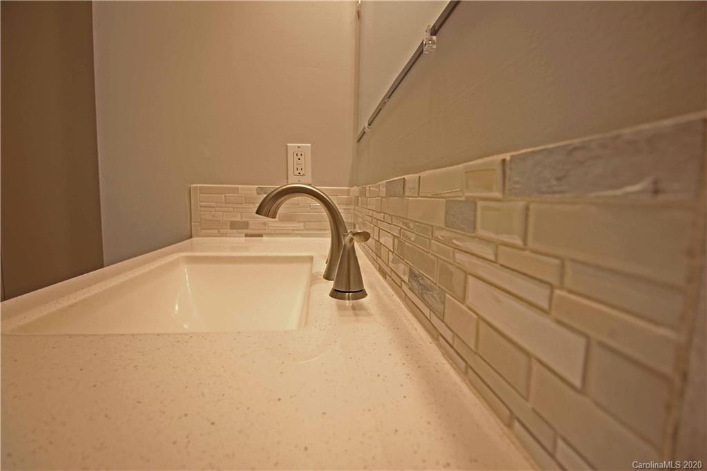 235 Meadowbrook Road Charlotte, NC 28211 - Photo 30 of 42 Gallery Image 30