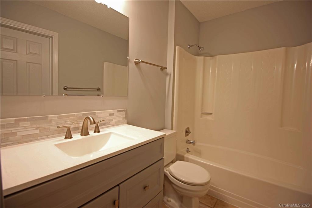 235 Meadowbrook Road Charlotte, NC 28211 - Photo 31 of 42 Gallery Image 31
